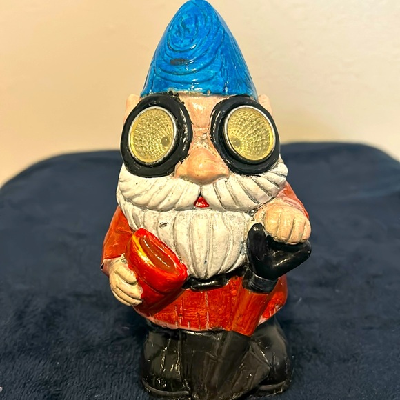 Garden solar gnome - Picture 1 of 2